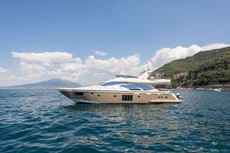Review img # 4 of the yacht FOREVER ROSANNA