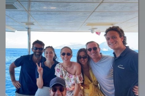 Review img # 1 of the yacht FOREVER ROSANNA