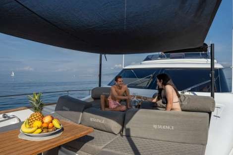 Review img # 9 of the yacht Resilience