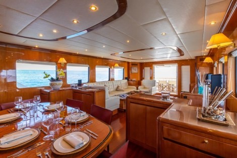 Review img # 32 of the yacht SHANGRA