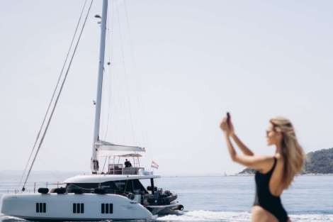 Review img # 16 of the yacht SOLITAIRE